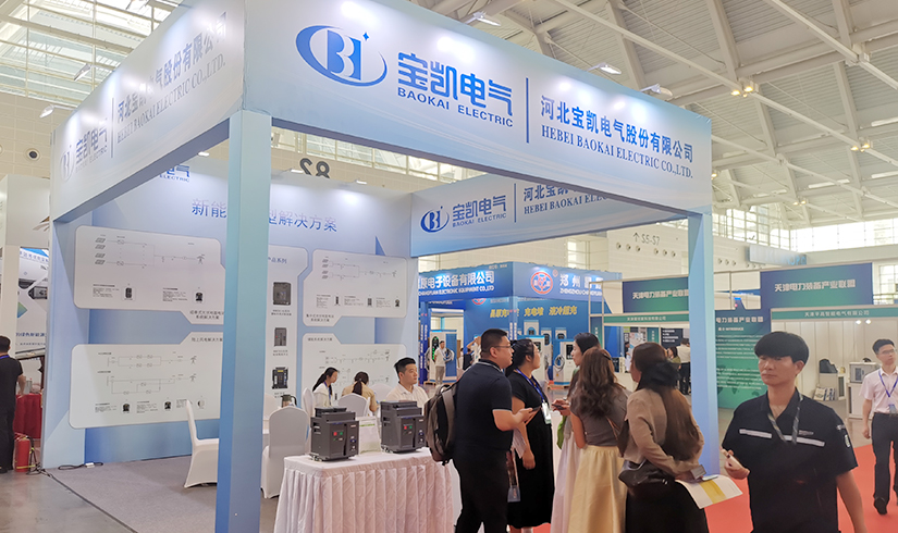 暴击行业天花板！jinnianhui今年会电气硬核技术亮相天津清洁能源展，引央视记者及能源产业巨头现场“挖宝”